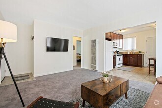 Building Photo - MOVE IN READY - Charming 2B/1B Unit in Pri...