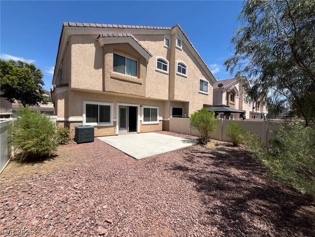 Building Photo - 3213 Regal Swan Pl