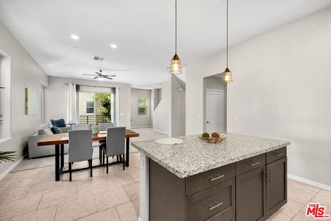 Building Photo - 746 Farrier Wy