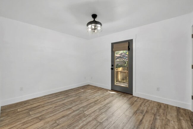 Building Photo - 2665 Nantucket Ln