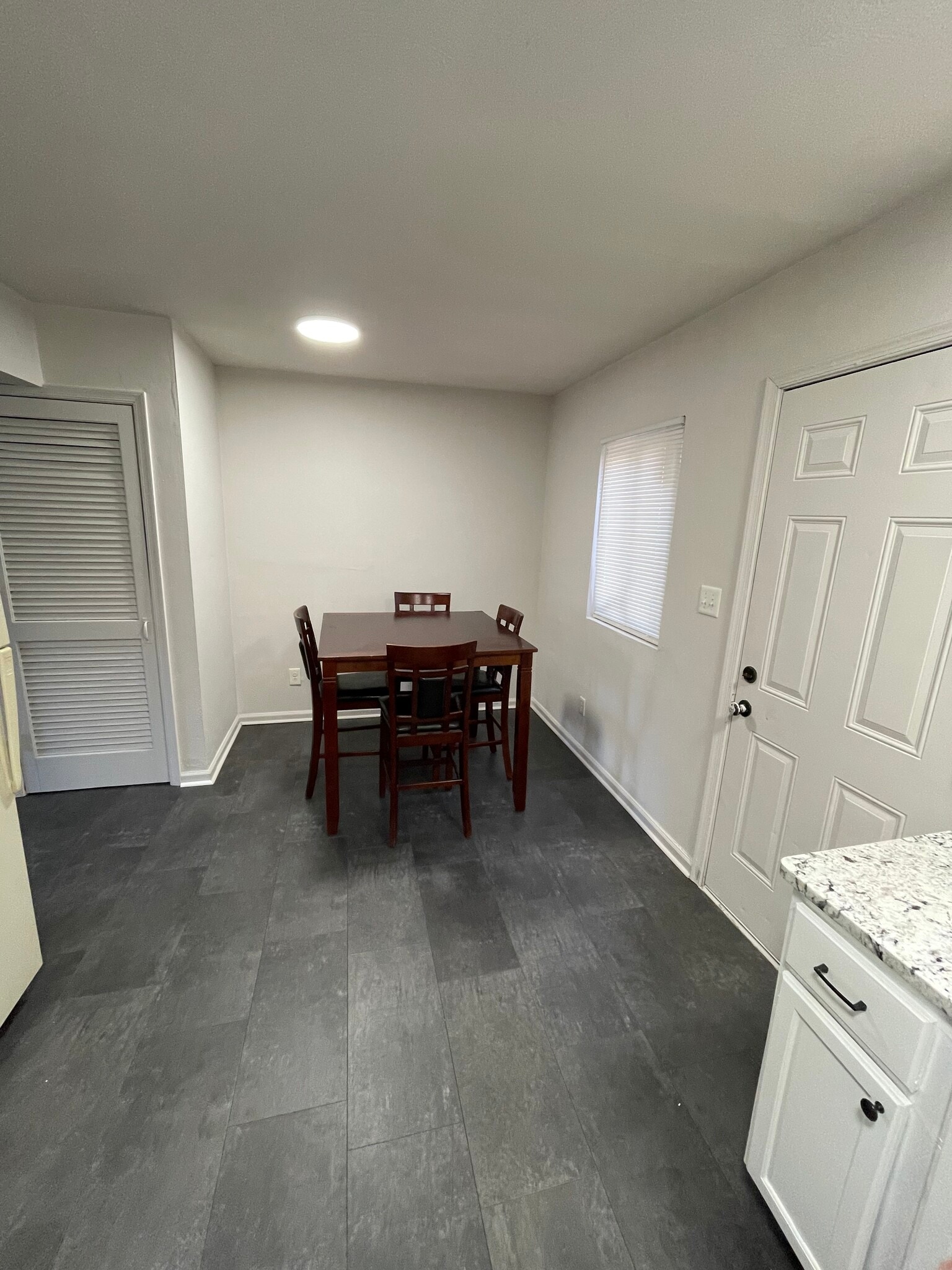 Building Photo - 3217 Dunkirk Ave