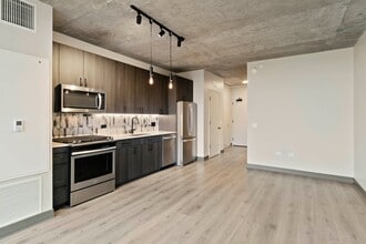 Building Photo - 147 N Ada St