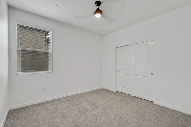 Building Photo - Luxurious Home in Henderson’s Desirable 89052 Community!