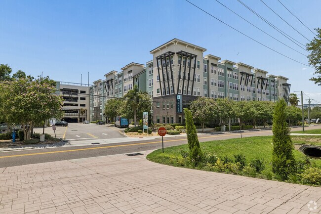 4310 W Spruce St, Tampa, FL - Novus Westshore