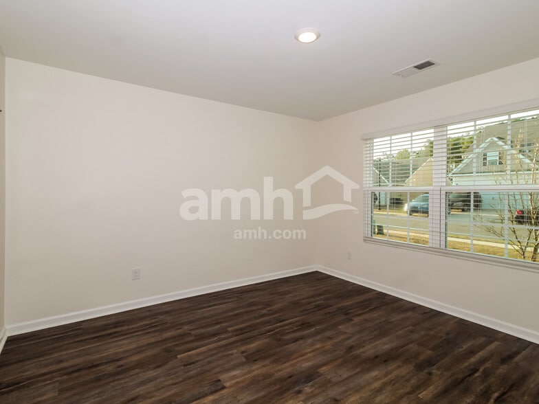 Building Photo - 1208 Dogwood Neck Dr