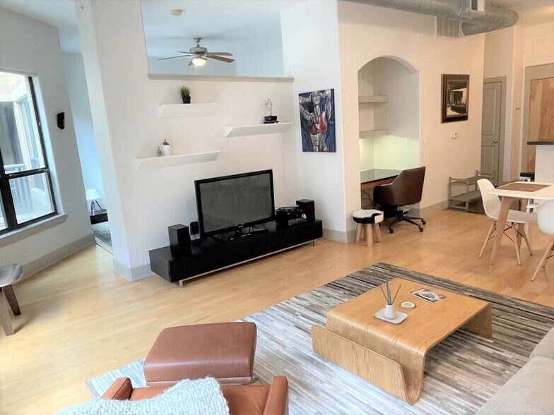 TV included - 1901 Post Oak Blvd