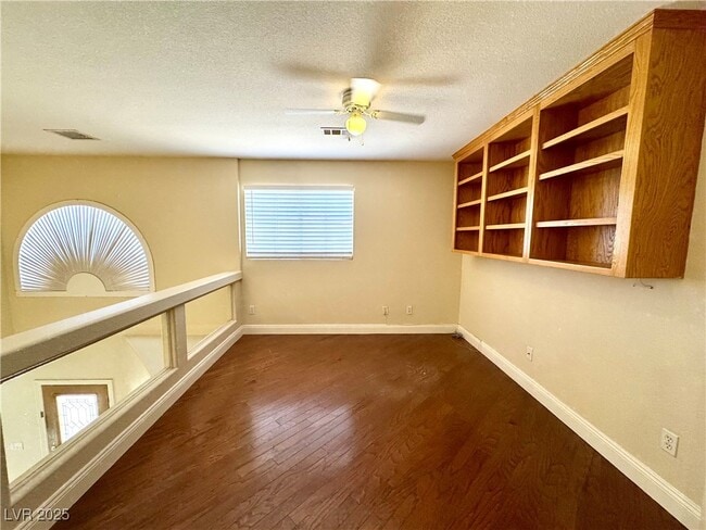 Building Photo - 9796 Raven Wing Canyon Ct