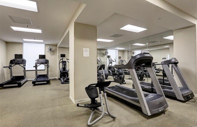 Building Photo - 5110 San Felipe St