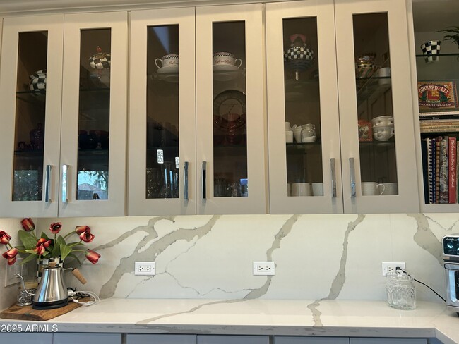 Building Photo - 7760 E Gainey Ranch Rd