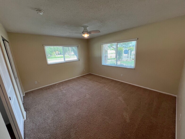 Building Photo - 2 Bed/2 Bath - Unit 21