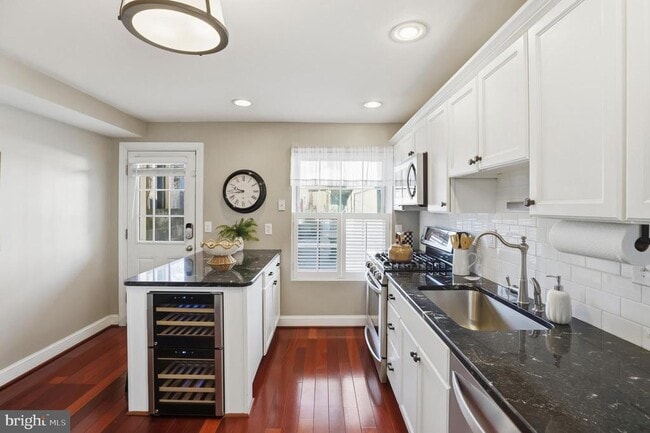 Building Photo - 1314 Webster St