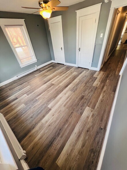 Building Photo - 545 Benton St