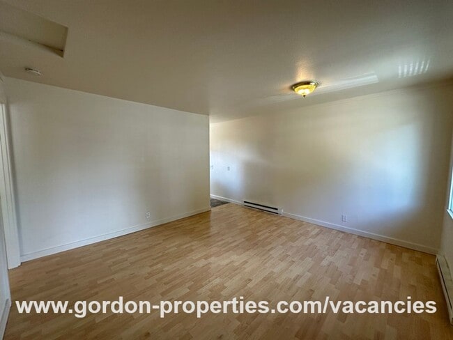 Building Photo - 15032 SE Arista Dr