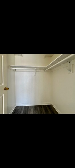 Building Photo - 1447 W 228th St