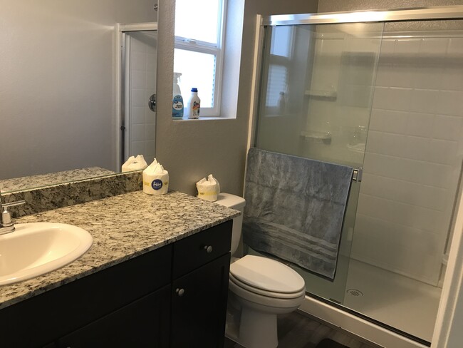 Private bathroom - 3100 Cityview Ter