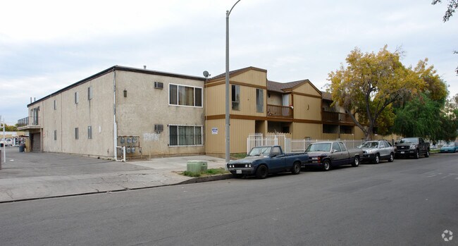 Building Photo - 14699 Rayen St