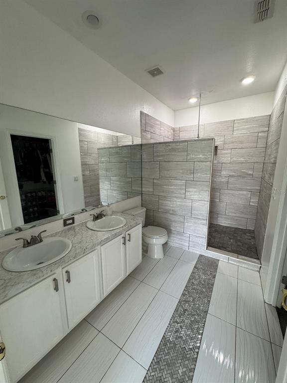 Building Photo - 1811 Island Walk Dr