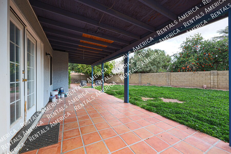 Building Photo - 324 S Rita Ln