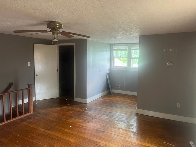 Building Photo - 1625 Catherine Dr