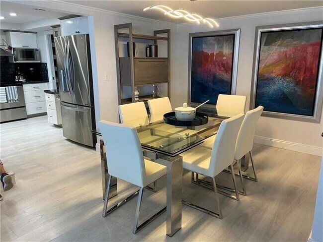 Building Photo - 5000 N Ocean Blvd