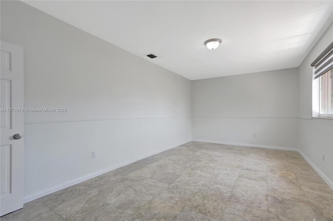Building Photo - 15638 SW 91st Ln