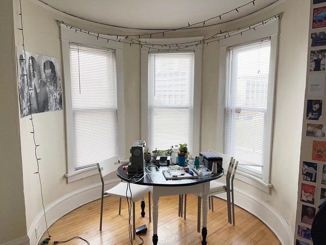 Building Photo - Kenwood Castle