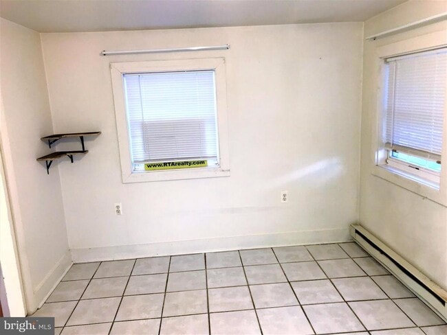 Building Photo - 139 Wilson St