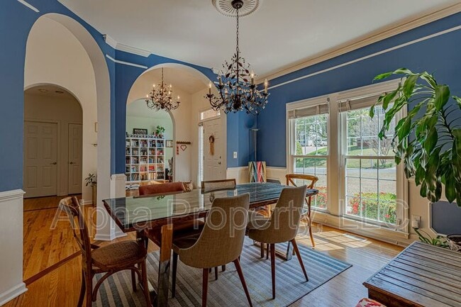 Building Photo - 209 Birchleaf Ln