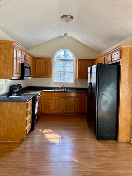 Building Photo - 106 Wesley Way