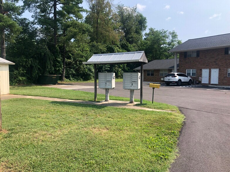 Building Photo - 539 E Morgan St