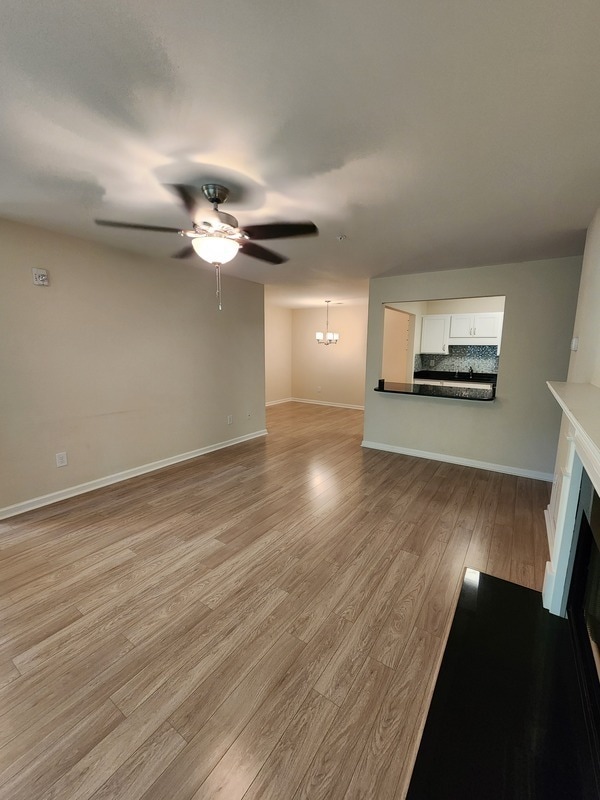 Building Photo - 807 Country Park Dr