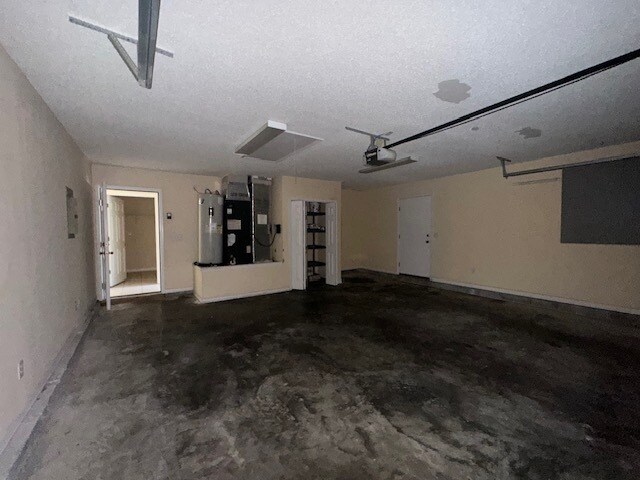 Building Photo - 4821 Acorn Dr