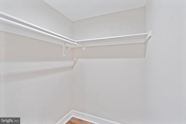 Building Photo - 3819 Roland Ave