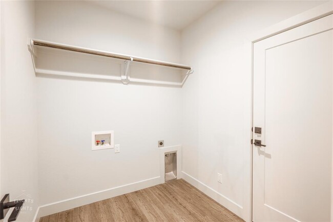 Building Photo - 3841 Kala Dr