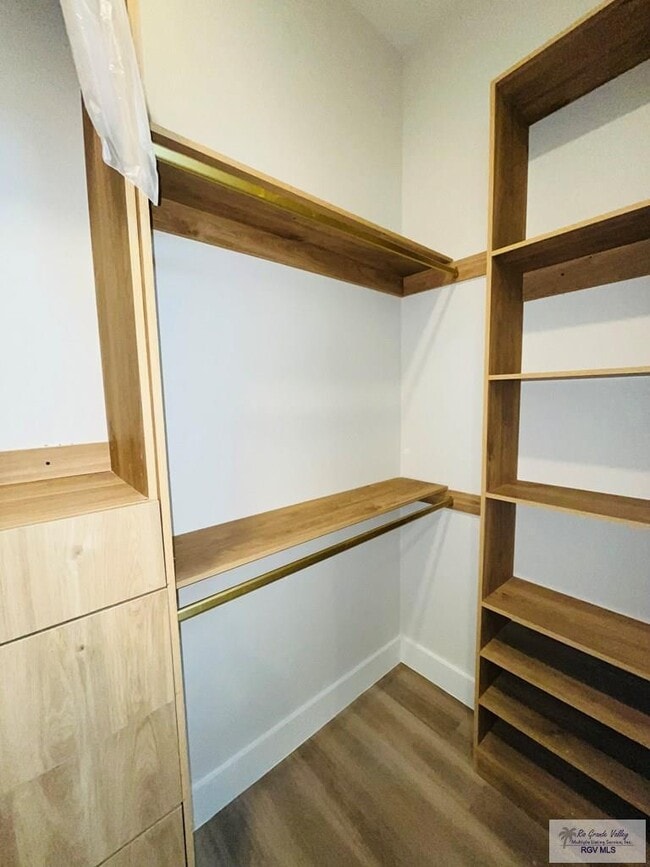 Building Photo - 4610 Juniper Cir