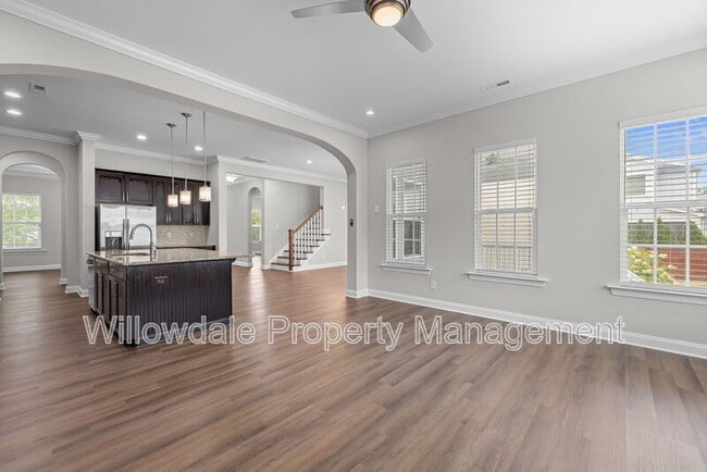 Building Photo - 4107 Bluff Oak Dr