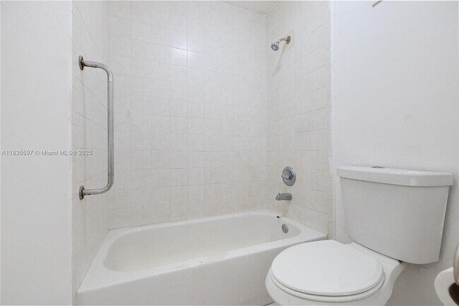 Building Photo - 2912 NW 55th Ave