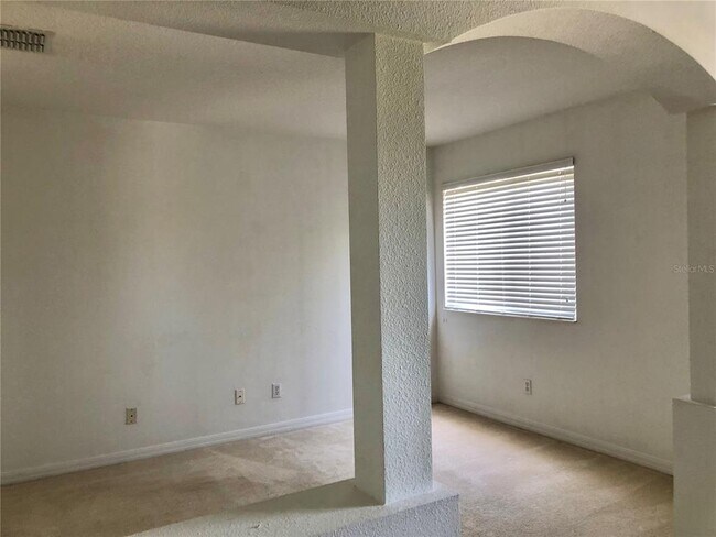 Building Photo - 1000 Araminta St