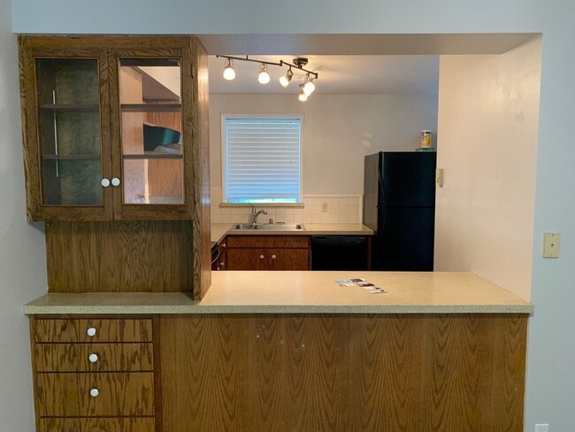 Building Photo - 1717 W 12th Ave