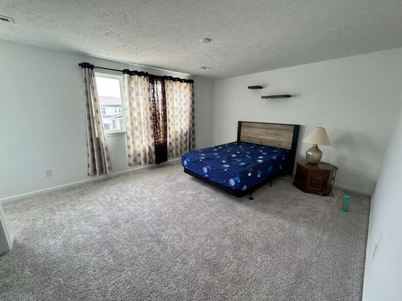 Building Photo - 23828 Pine Valley Dr