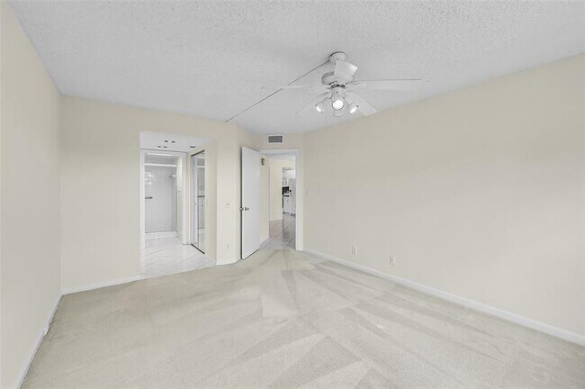 Building Photo - 1604 Abaco Dr