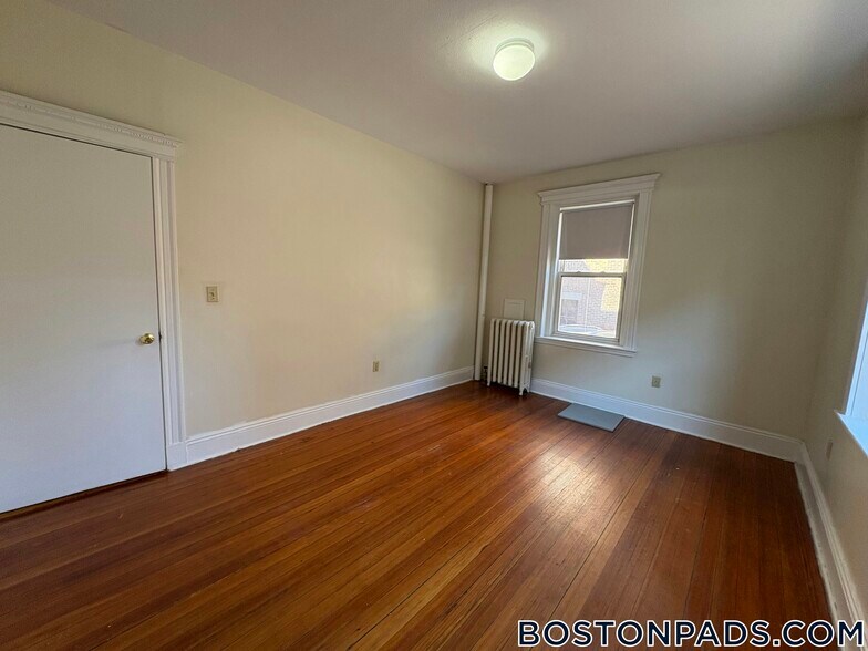 Building Photo - 1788 Beacon St