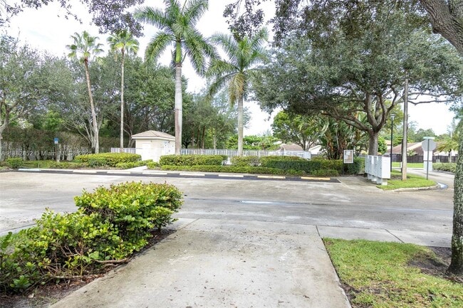 Building Photo - 5662 Enclave Pl