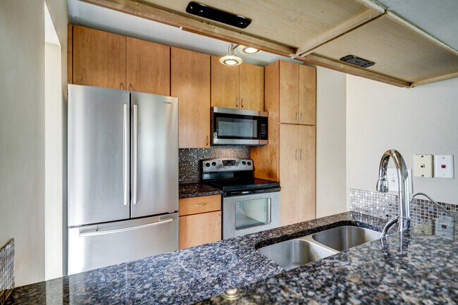Building Photo - 3500 Tangle Brush Dr