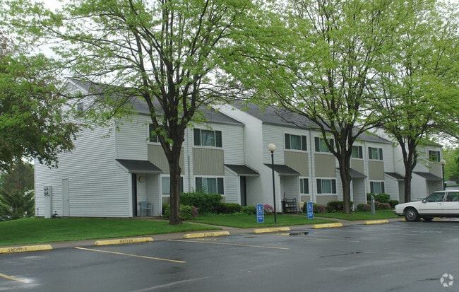Building Photo - 18th Street Commons- University Housing