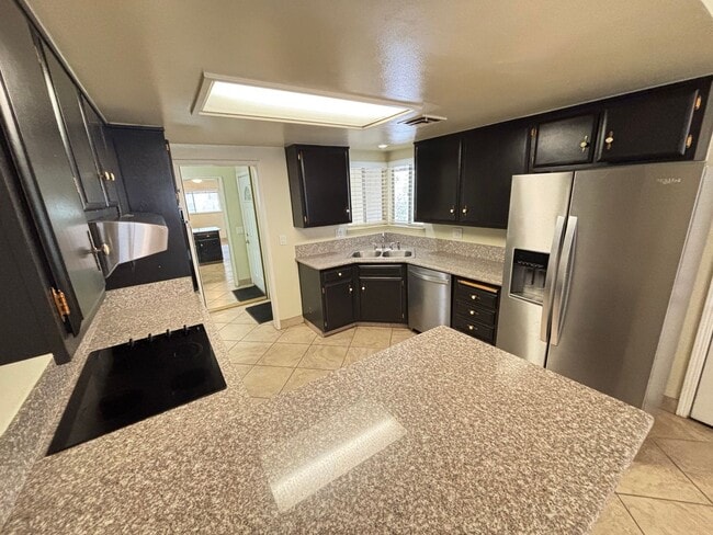 Building Photo - Beautiful single story 3BR/2BA home locate...