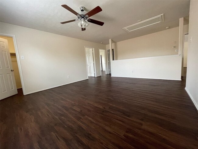 Building Photo - 10439 Falling Rapids Ct
