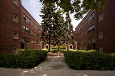 Primary Photo - 734 W Aldine Ave