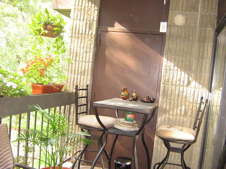 Building Photo - 5120 Maris Ave