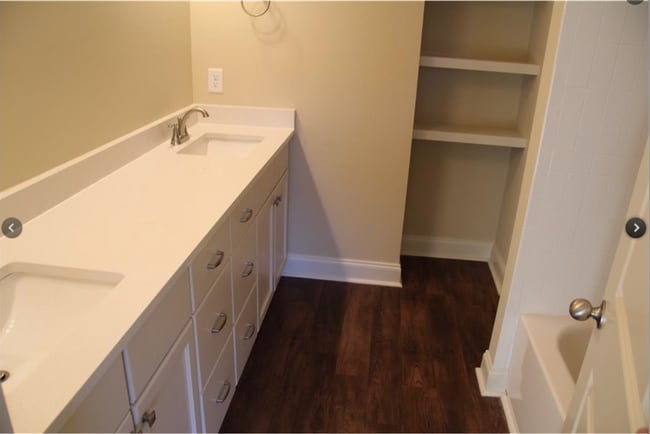 Building Photo - Modern 3BR/3.5BA Townhome Near Auburn Univ...